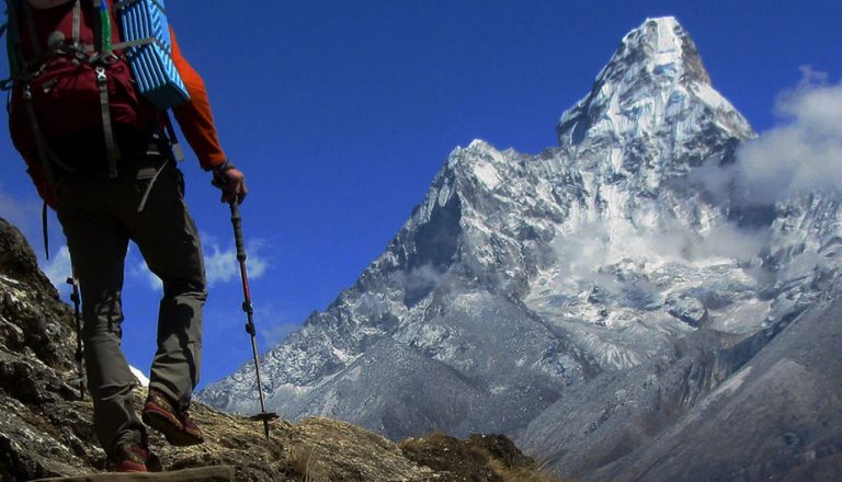 everest base camp trek in june